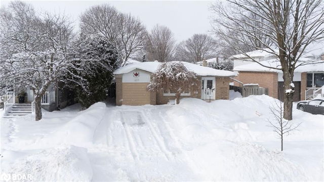 6 Lonsdale Place