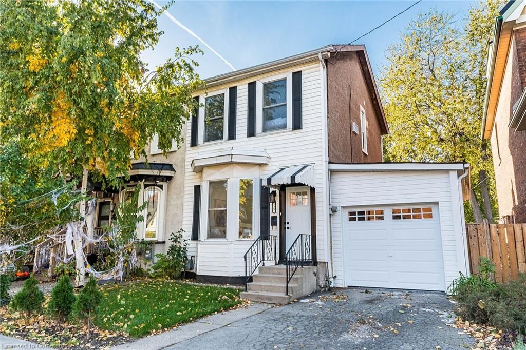 Single Family Residence for sale at 135 East Avenue, Hamilton, Lansdale, L8L 5H8 - MLS: 40696460