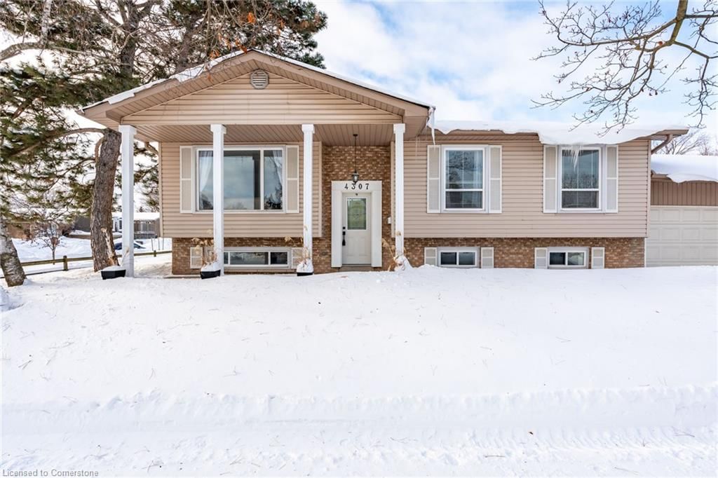 Single Family Residence for sale at 4307 Longmoor Drive, Burlington, Longmoor, L7L 5A7 - MLS: 40696815