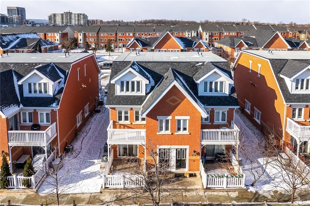 Row/Townhouse for sale at 404-1701 Lampman Avenue, Burlington, Corporate, L7L 6R8 - MLS: 40696906