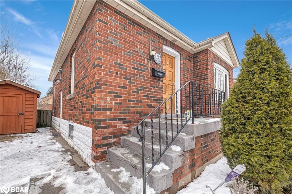 Single Family Residence sold at 179 Bond Street, Hamilton, Westdale North, L8S 3W7 - MLS: 40696964