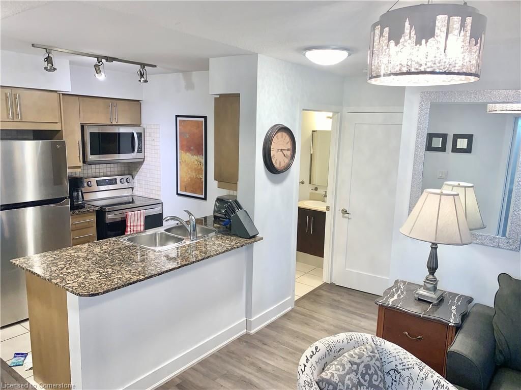 517-20 Blue Jays Way, Toronto, view 11
