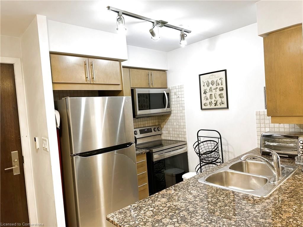 517-20 Blue Jays Way, Toronto, view 9