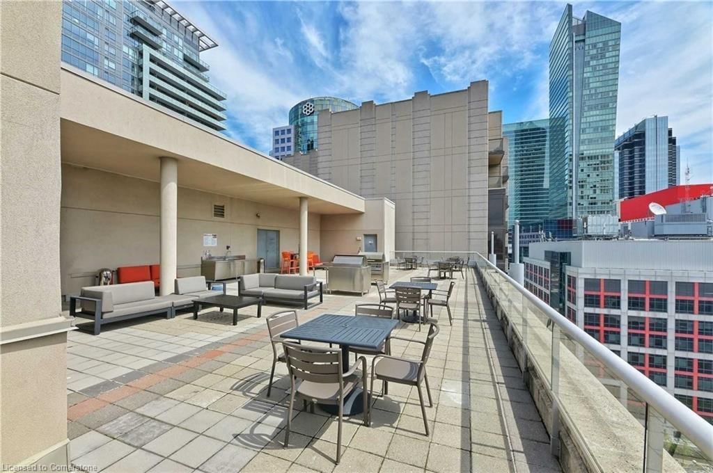 436-250 Wellington Street, Toronto, view 37