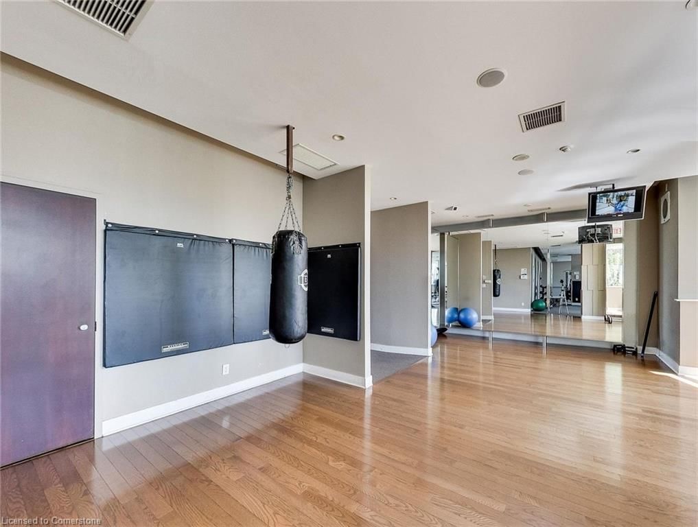 436-250 Wellington Street, Toronto, view 38