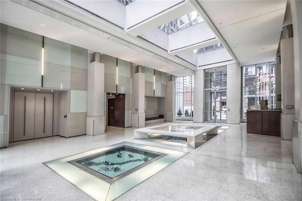 436-250 Wellington Street, Toronto, view 42