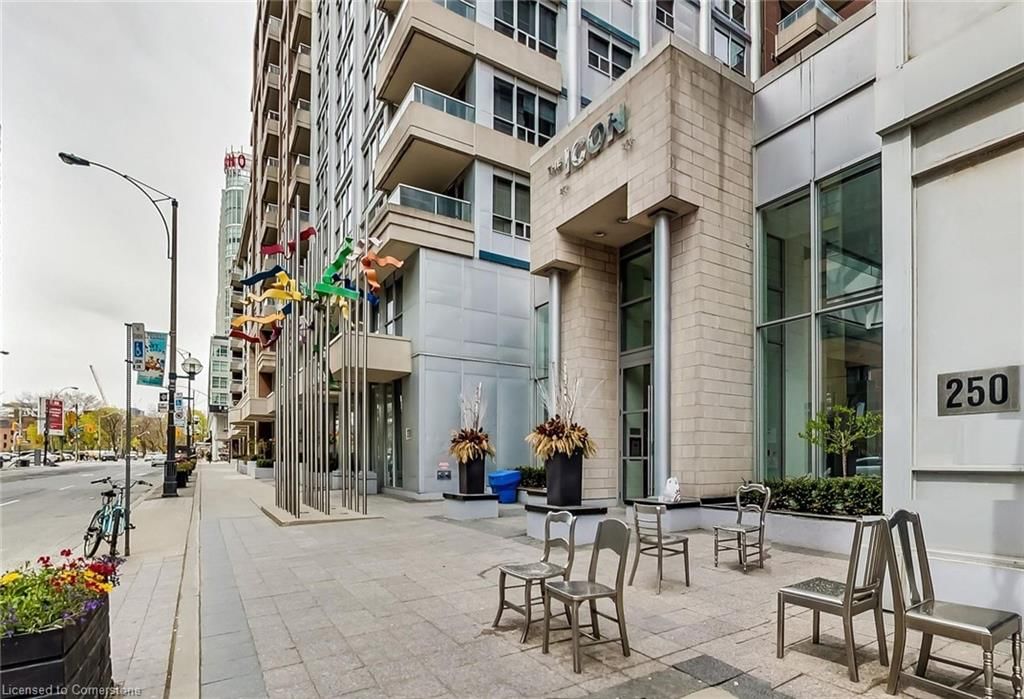 436-250 Wellington Street, Toronto, view 43
