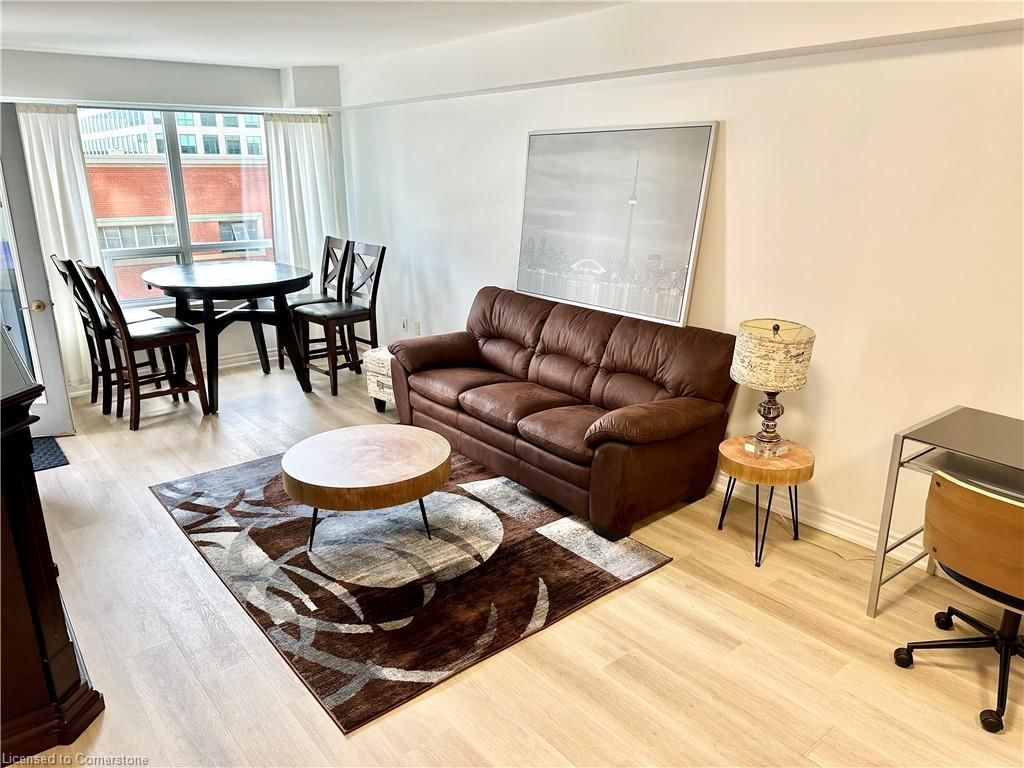 436-250 Wellington Street, Toronto, view 6