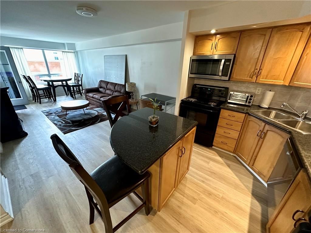 436-250 Wellington Street, Toronto, view 7