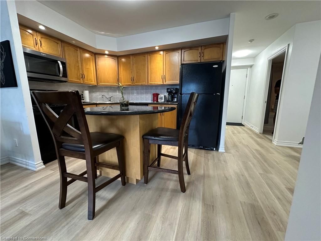 436-250 Wellington Street, Toronto, view 8