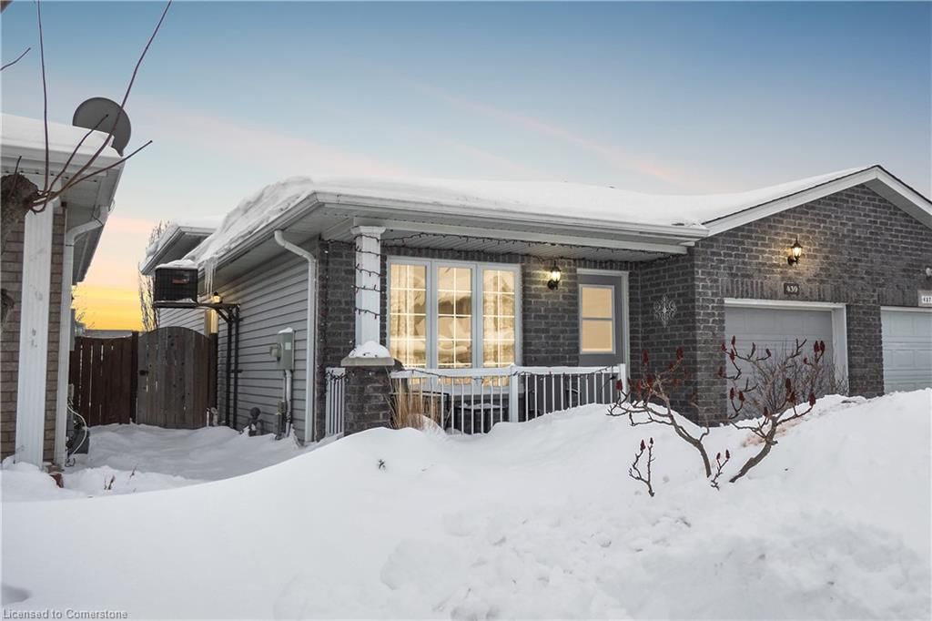 Single Family Residence for sale at 439 Langlaw Drive, Cambridge, Branchton Park, N1P 1H5 - MLS: 40697507