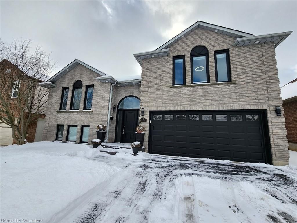 Single Family Residence for sale at 11 Maplecrest Lane, Brantford, Brier Park, N3R 7V1 - MLS: 40697550