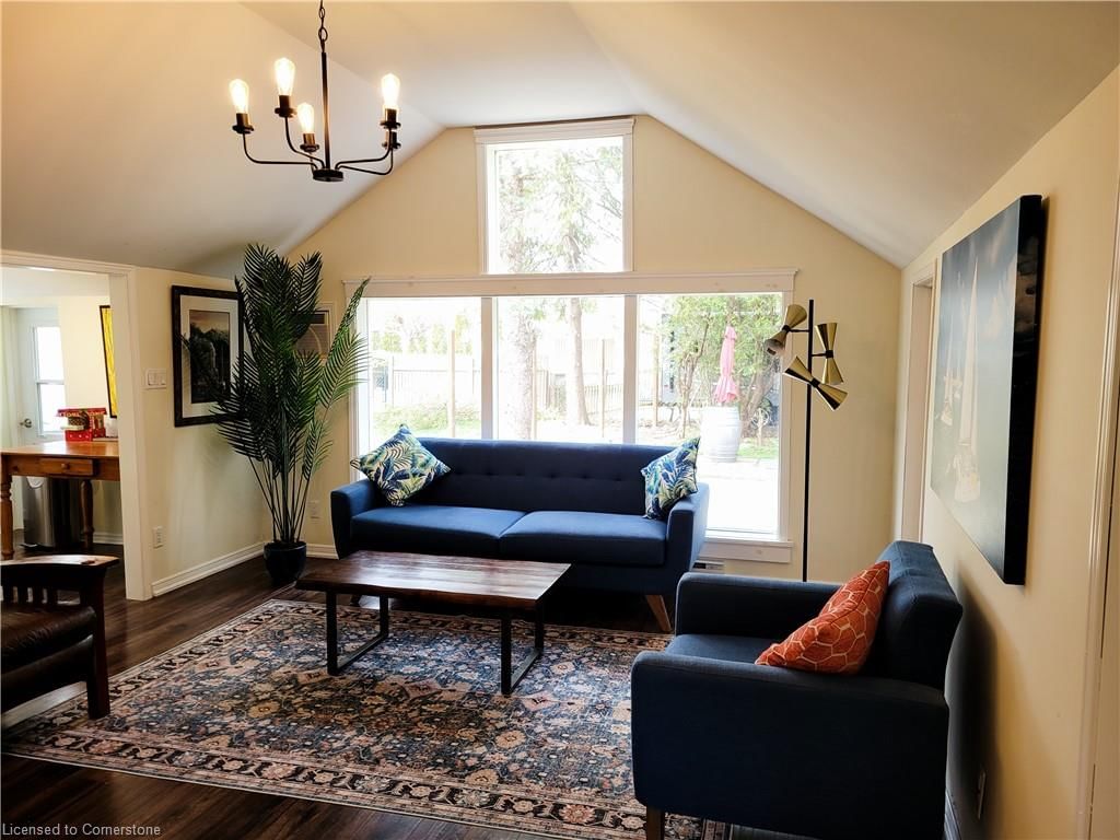 Single Family Residence sold at 6 Circle Street, Niagara-on-the-Lake, Town, L0S 1J0 - MLS: 40697561
