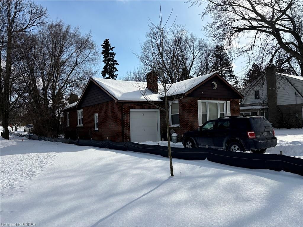 Single Family Residence for sale at 6 Westmount Boulevard, Brantford, Ava Rd, N3T 5J2 - MLS: 40697709