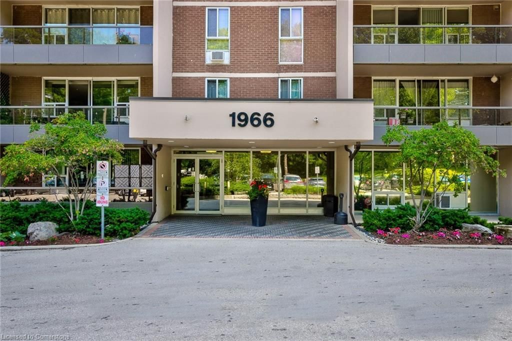 Condo/Apt Unit for sale at 402-1966 Main Street, Hamilton, Ainslie Wood, L8S 1J6 - MLS: 40697780