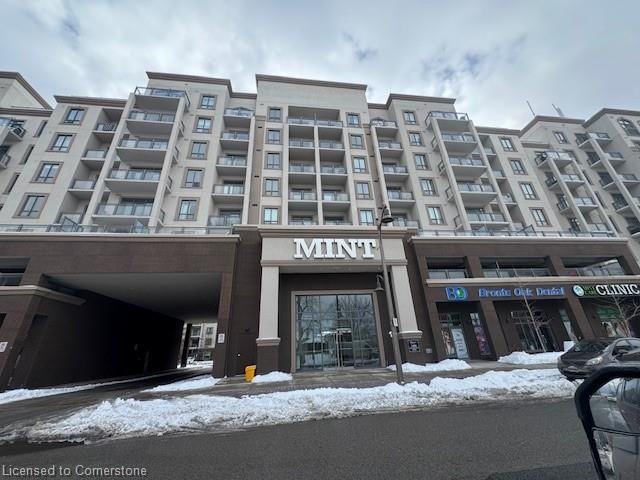 2486 Old Bronte Road #811, Oakville, Ontario