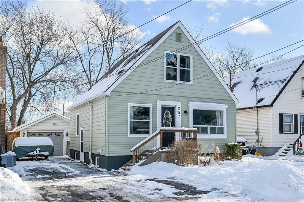 Single Family Residence sold at 257 East 26th Street, Hamilton, Eastmount, L8V 3C9 - MLS: 40697894