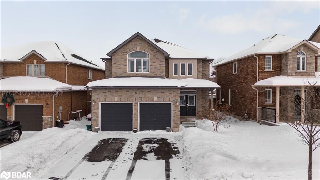 Single Family Residence for sale at 9 Kierland Road, Barrie, Ardagh, L4N 6G5 - MLS: 40698010