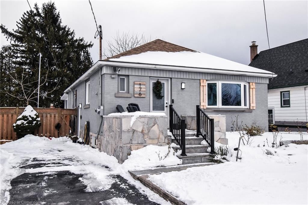 Single Family Residence for sale at 176 East 43rd Street, Hamilton, Sunninghill, L8T 3C2 - MLS: 40698272