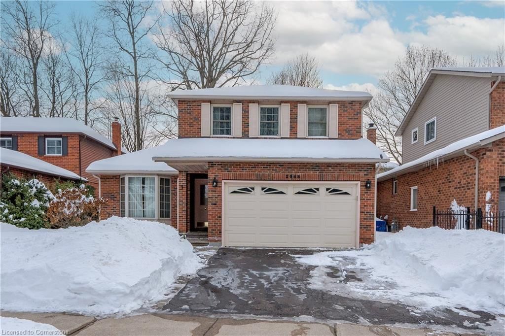 Single Family Residence for sale at 2068 Headon Road, Burlington, Headon Forest, L7M 4G3 - MLS: 40698583