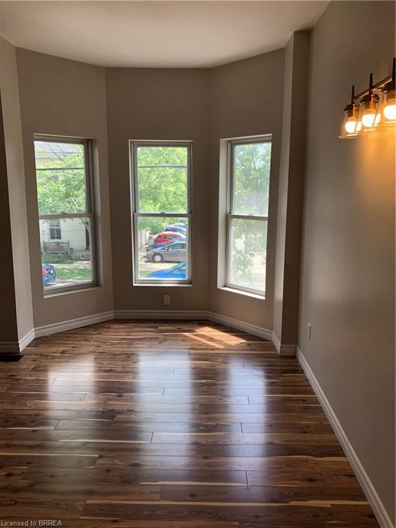 Multi-3 Unit for sale at 120 George Street, Brantford, ON, N3T 2Y6 - Downtown Core - MLS: 40698628