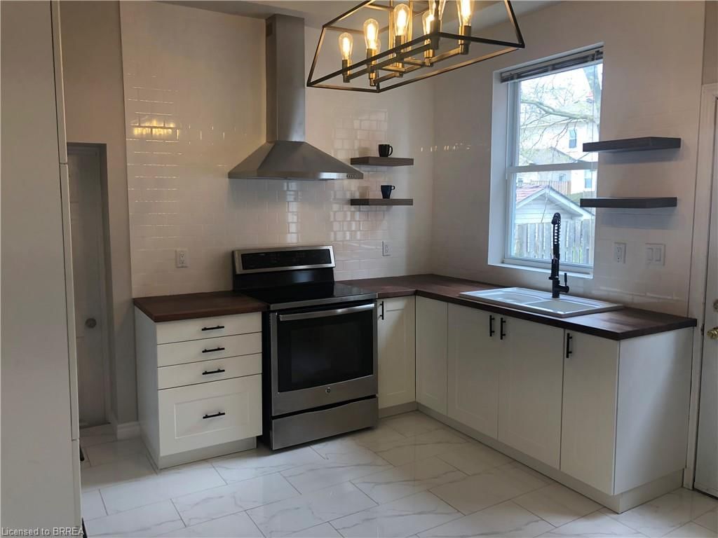 Multi-3 Unit for sale at 120 George Street, Brantford, ON, N3T 2Y6 - Downtown Core - MLS: 40698628