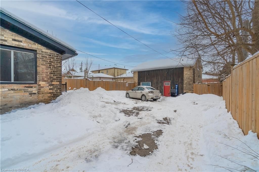 Multi-3 Unit for sale at 120 George Street, Brantford, ON, N3T 2Y6 - Downtown Core - MLS: 40698628