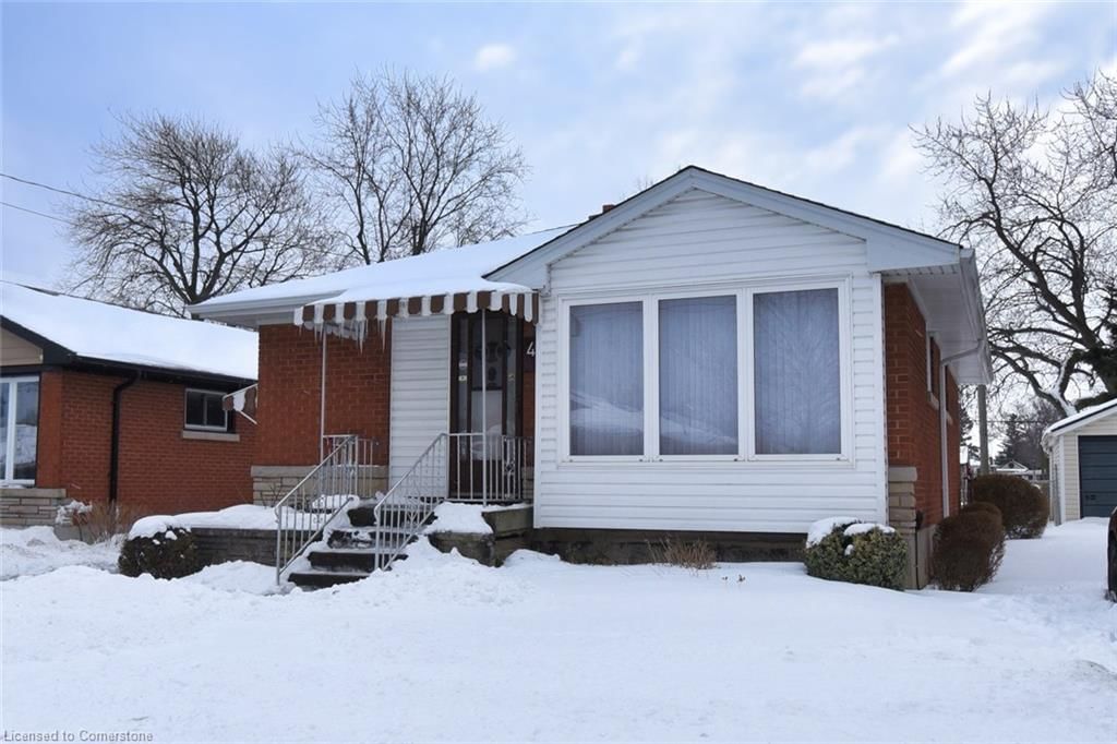 Single Family Residence for sale at 40 Seeley Avenue, Hamilton, Burkhome, L8V 2G8 - MLS: 40698748