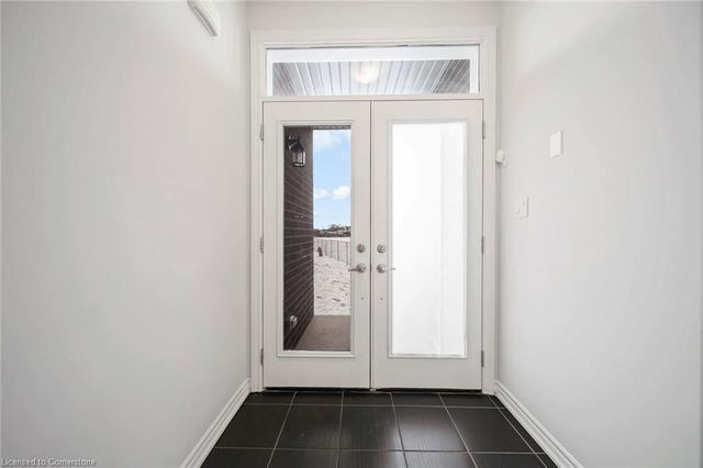3 Caroline Street