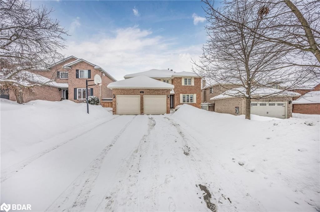 Single Family Residence for sale at 21 Callaghan Drive, Barrie, West, L4N 6E8 - MLS: 40699211