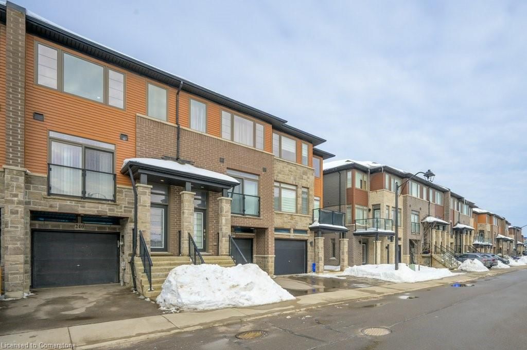 Row/Townhouse for sale at 240-30 Times Square Boulevard, Stoney Creek, Trinity, L8J 0L9 - MLS: 40699356