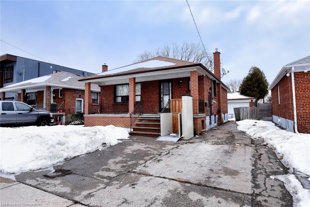 Single Family Residence sold at 89 North Carson Street, Etobicoke, Alderwood, M8W 4C6 - MLS: 40699408