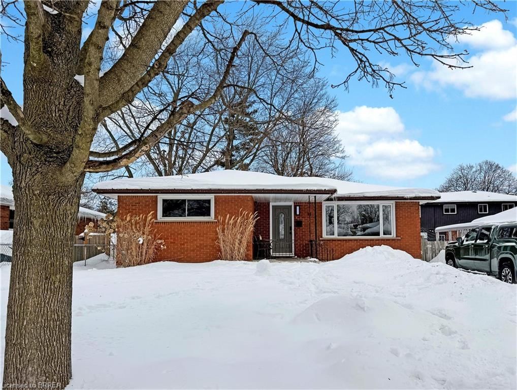 Single Family Residence sold at 18 Frontenac Avenue, Brantford, Fairview/Greenbrier, N3R 3B6 - MLS: 40699548