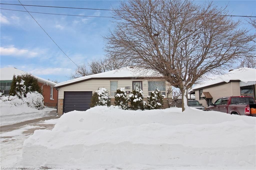 Single Family Residence for sale at 218 East 44th Street, Hamilton, Hampton Heights, L8T 3H6 - MLS: 40699640