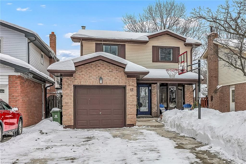 Single Family Residence for sale at 17 Parkway Place, Dundas, Coote, L9H 6K3 - MLS: 40699911