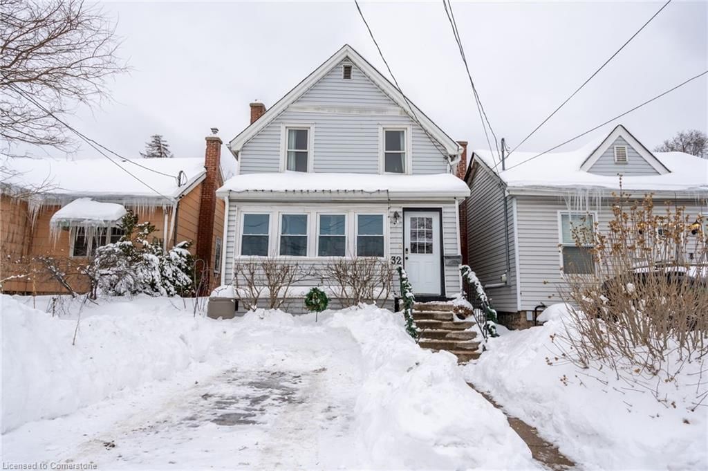 Single Family Residence for sale at 32 East 23rd Street, Hamilton, Eastmount, L8V 2W6 - MLS: 40700288