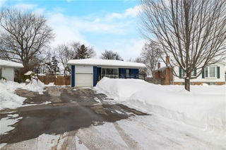 51 Stockman Crescent