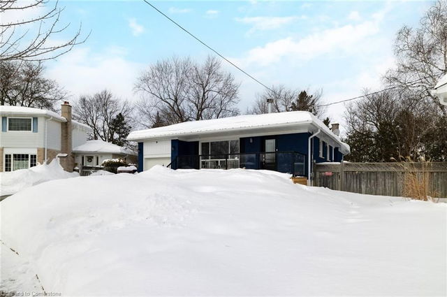 51 Stockman Crescent