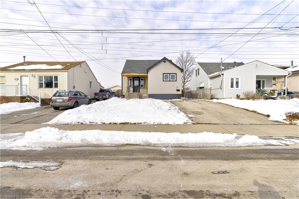 Single Family Residence for sale at 37 Selkirk Avenue, Hamilton, Normanhurst, L8H 5L6 - MLS: 40700391