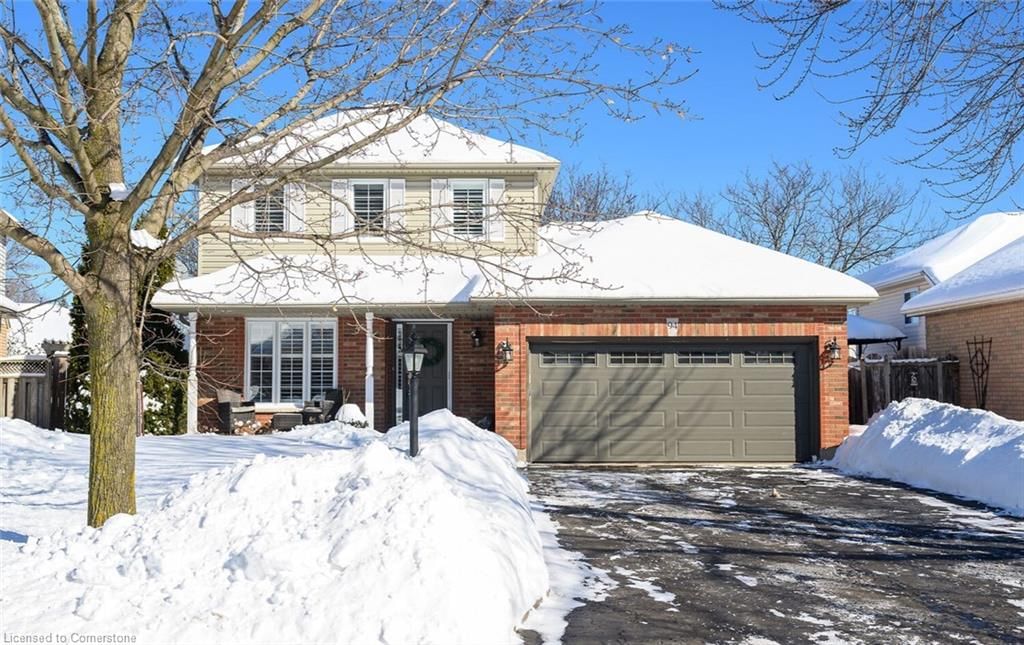 Single Family Residence for sale at 94 Colonial Crescent, Grimsby, Grimsby East (542), L3M 5H4 - MLS: 40700407