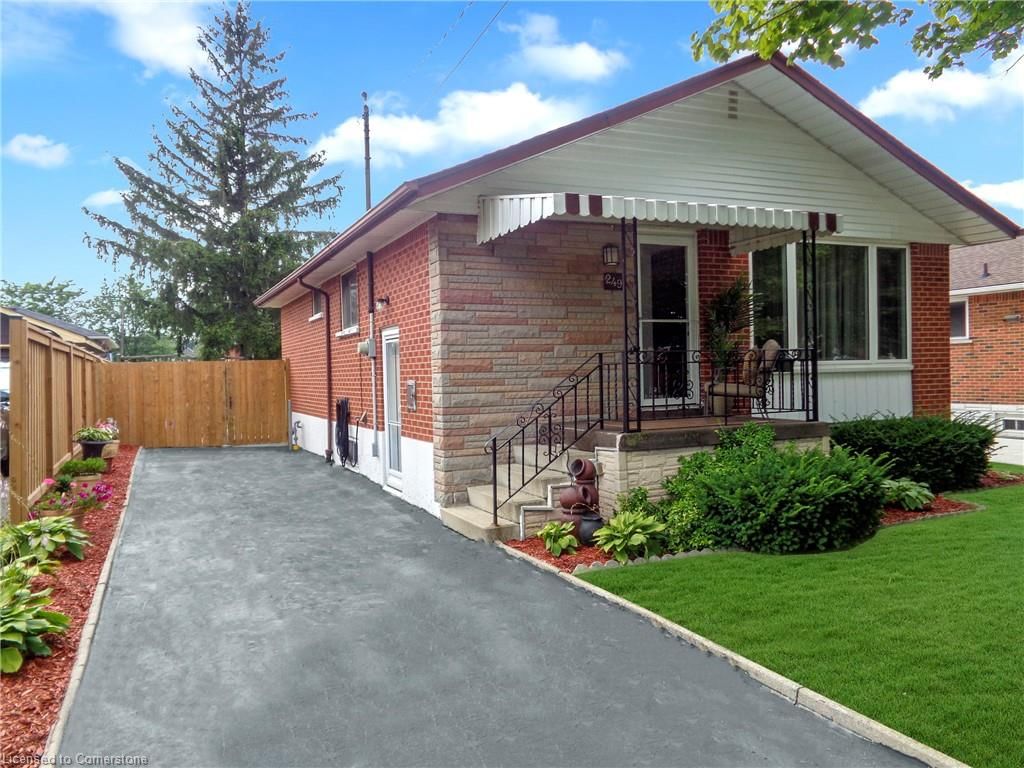 Single Family Residence for sale at 249 Fernwood Crescent, Hamilton, Hampton Heights, L8T 3L7 - MLS: 40700595