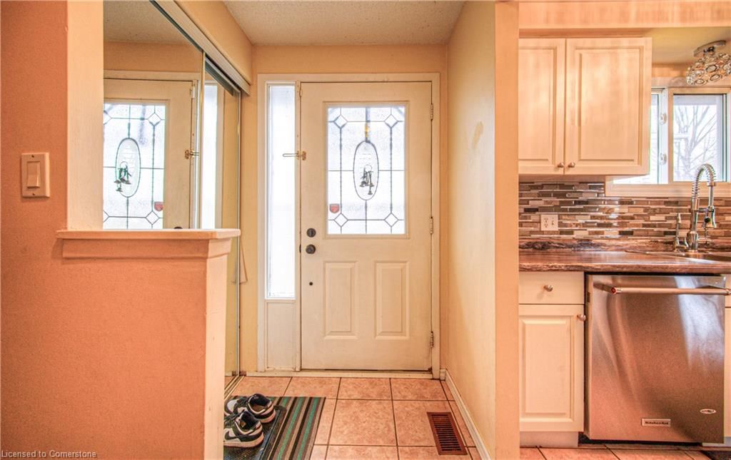 Single Family Residence for sale at 164 Macatee Place, Cambridge, Northview, N1R 6Z8 - MLS: 40700681