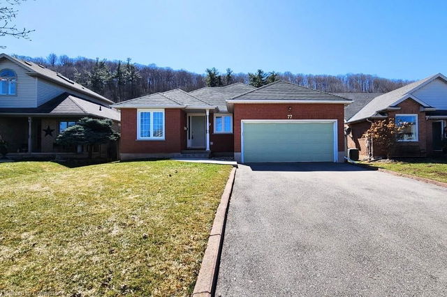 77 Colonial Crescent