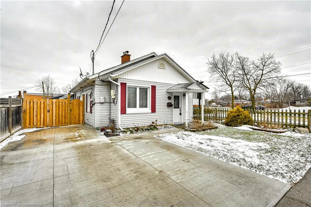 Single Family Residence for sale at 31 Woodrow Street, St. Catharines, Secord Woods, L2P 2A1 - MLS: 40700736