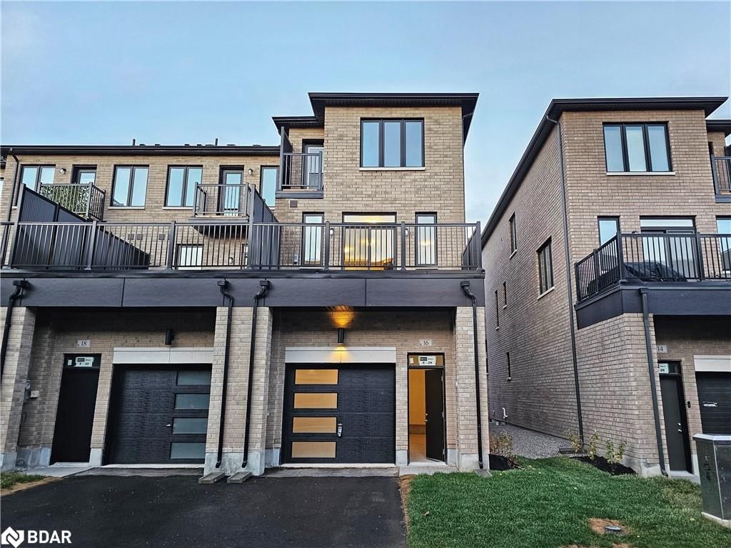 Row/Townhouse for sale at 16 Cherry Hill Lane, Barrie, Painswick, L9J 0M7 - MLS: 40701035