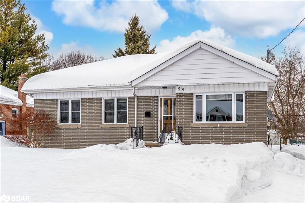 Single Family Residence sold at 59 Newton Street, Barrie, City Centre, L4M 3N4 - MLS: 40701276