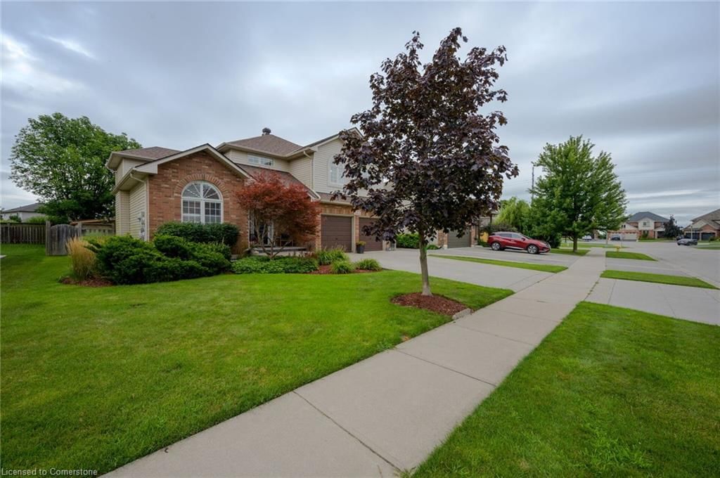 Single Family Residence for sale at 5 Dunrobin Drive, Caledonia, Caledonia South East, N3W 2N9 - MLS: 40702328