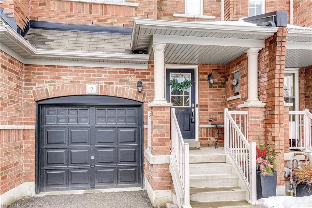 Row/Townhouse for sale at 7 Mcphail Place, Waterdown, Waterdown East, L8B 0R5 - MLS: 40702635