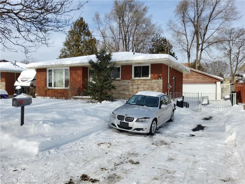 Single Family Residence for sale at 7 Usher Street, Brantford, Terrace Hill, N3R 1B8 - MLS: 40702843