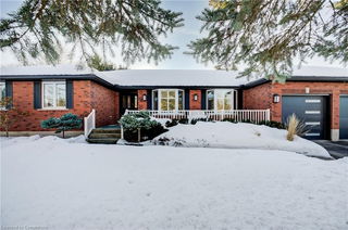 10 Oakwood Drive